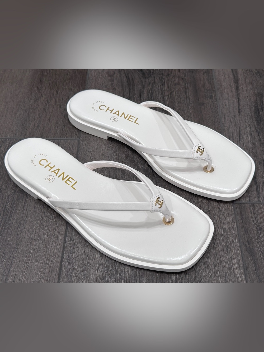 2026 CHANEL IVORY MILKY WHITE leather GOLD CC Logo FLIP FLOP Slides Sandals 36.5 - Picture 5 of 16